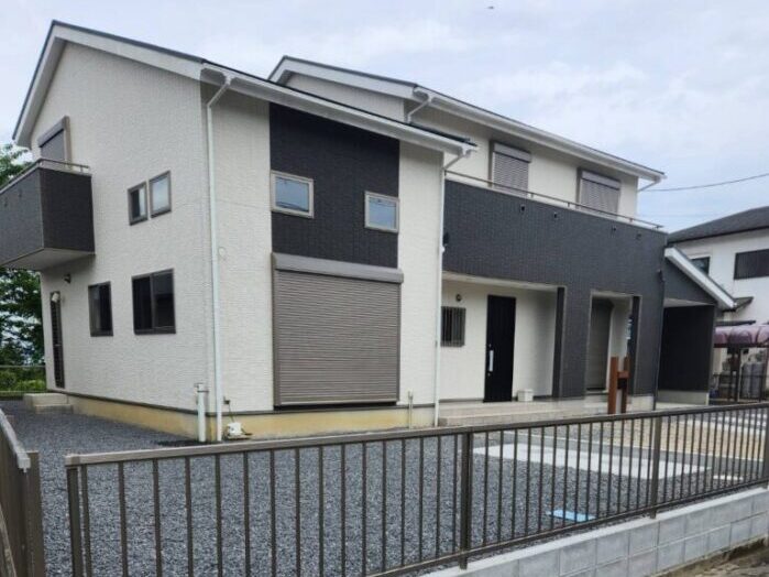 1749433695069-769x1024-700x932